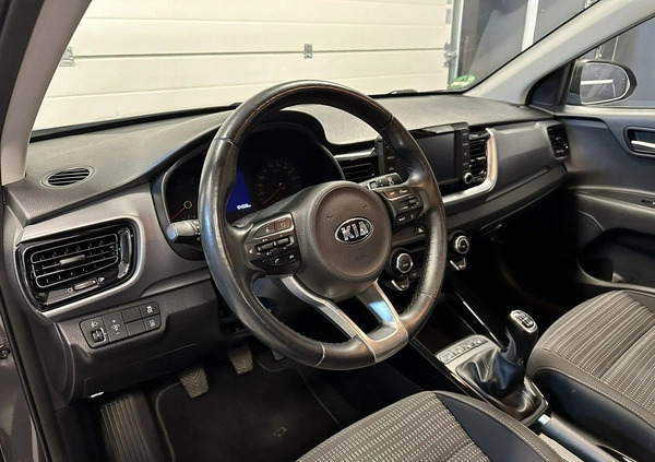 Kia Stonic cena 65999 przebieg: 104028, rok produkcji 2017 z Dąbie małe 277